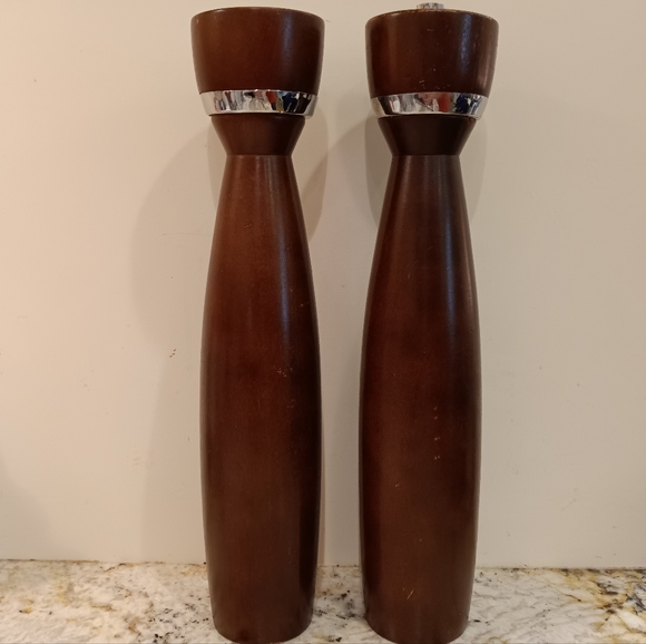 MCM Vintage Wood Salt Shaker & Peppermill Made in Japan 10.5" High - Picture 4 of 16
